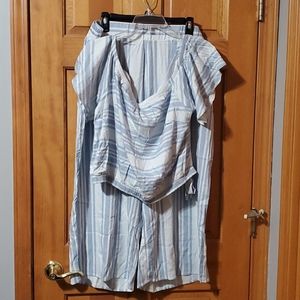 Super cute 2 piece outfit!